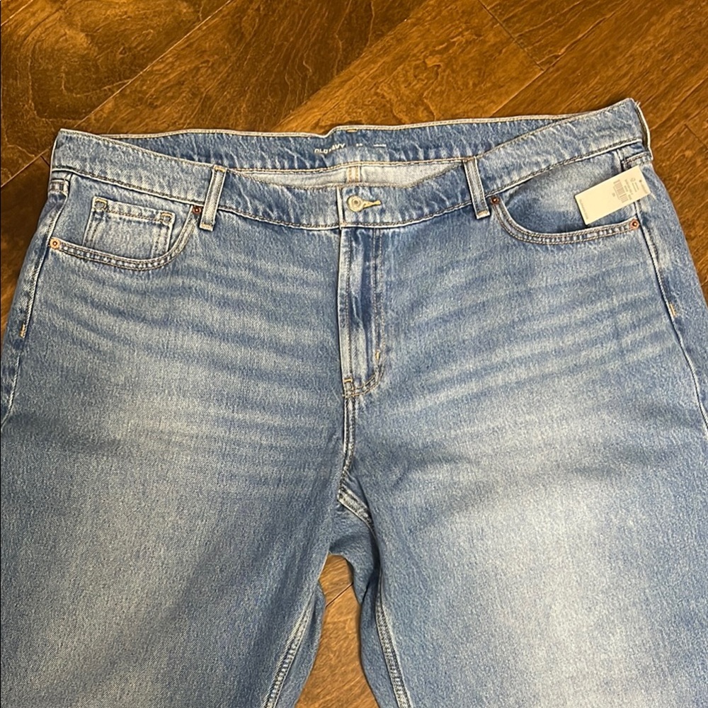 NWT, Old Navy Mid Rise Jeans - Picture 2 of 7